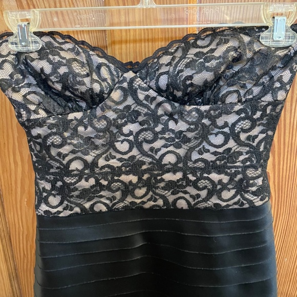 BCBG Max Azria Cocktail Dress - Picture 3 of 9